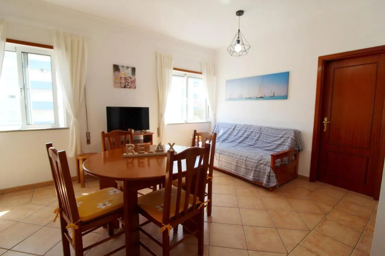 Modern Apartment In Portimao With Pool 50 M²